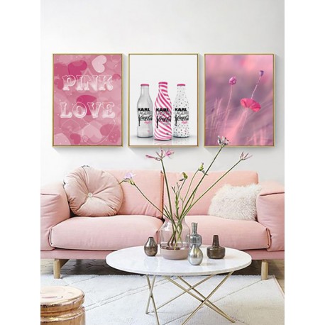 Комплект постеров в рамках "Only pink"