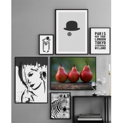 Комплект постерів в рамках "Red pears"